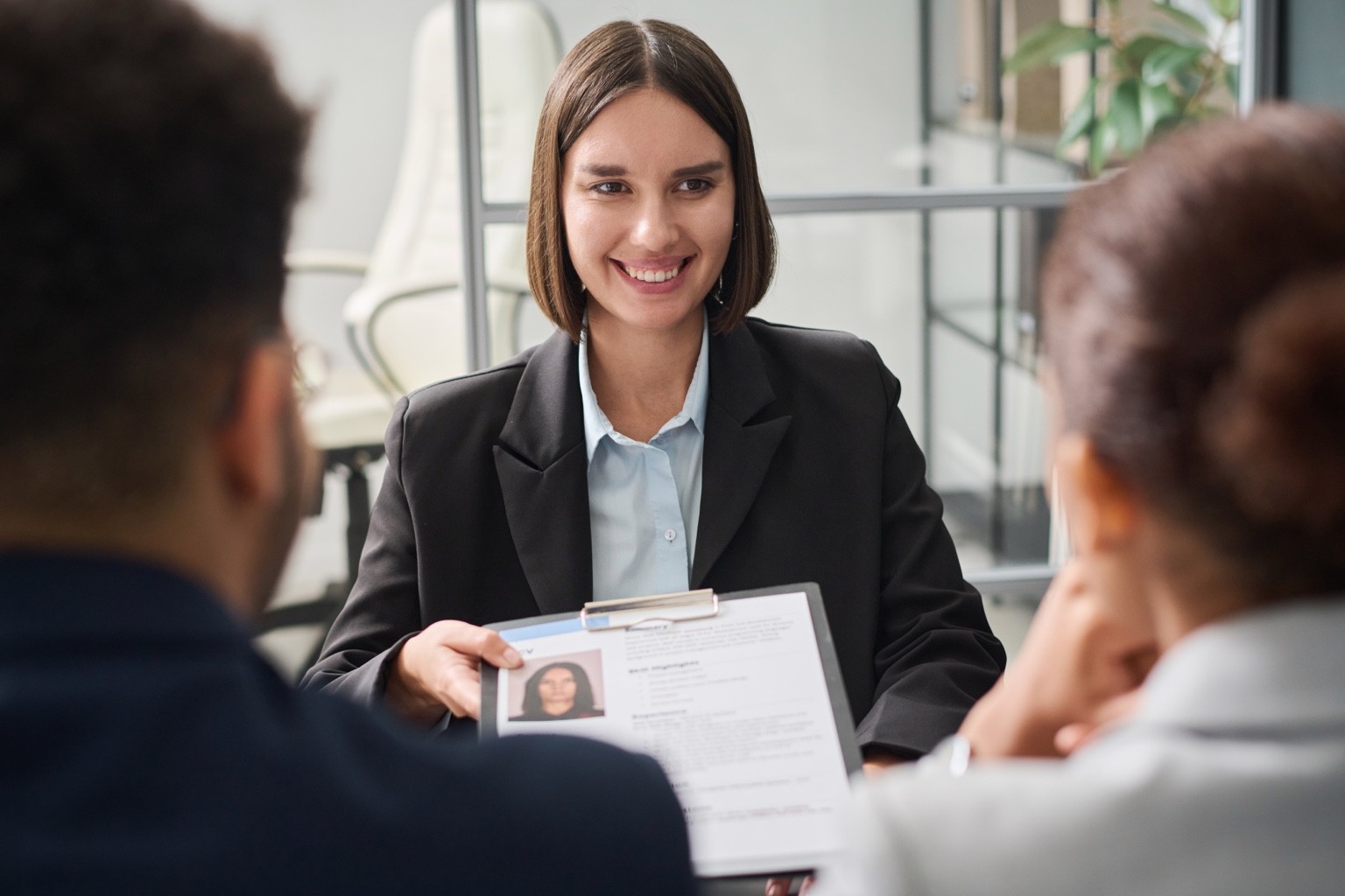 Recruiter van Great Jobs in gesprek met kandidaten
